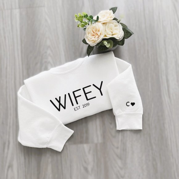 Matching Couples Outfit - Wifey & Hubby - Picture 2 of 5